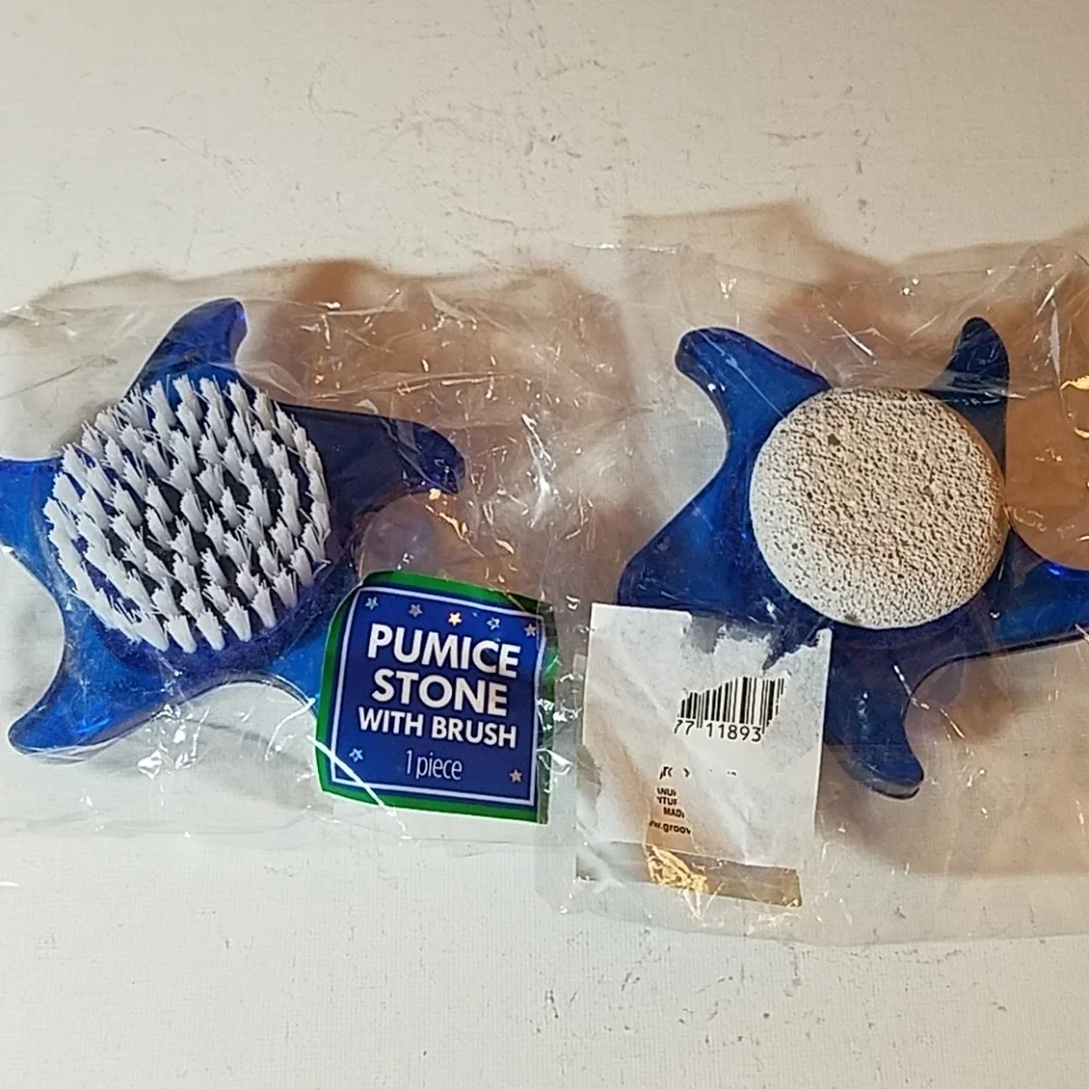 Bundle of 4 Pumice Stone with Brush 3